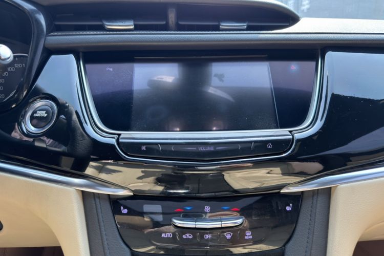 Used Cadillac XT5 2018 25T Luxury Model