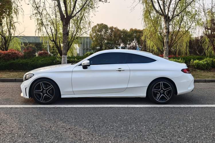 Used Mercedes-Benz C-Class 2020 C 260 Coupe Exterior 2