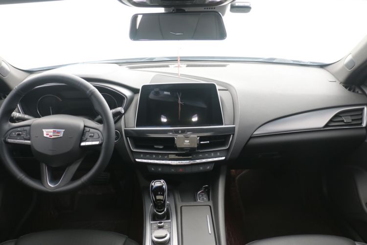 Used Cadillac CT5 2022 28T Luxury Edition Interior 3