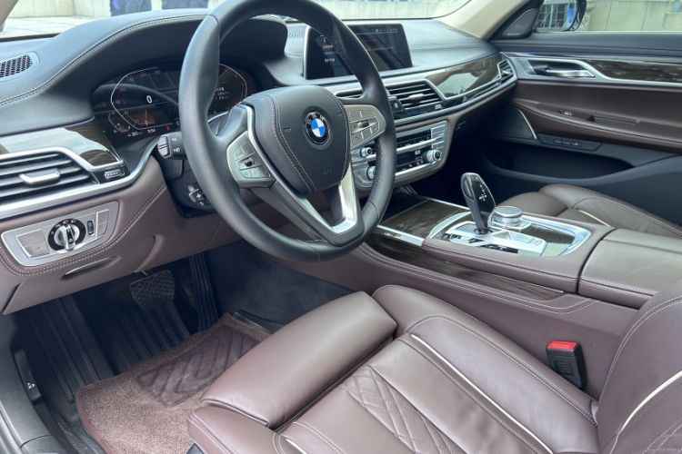 Used BMW 7 Series 2021 730Li Luxury Package

