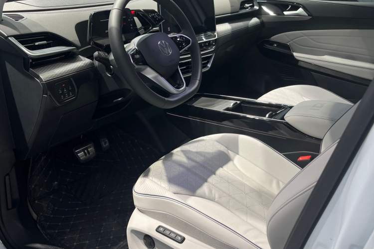 Used Volkswagen ID.6 X 2023 Upgraded Version Kinetic All-Wheel Drive Edition