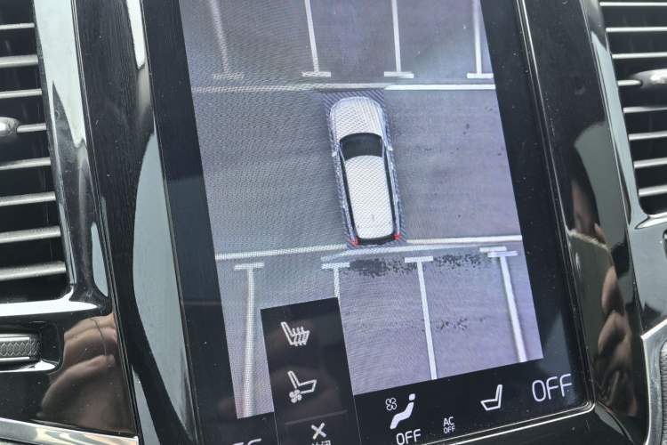 Used Volvo XC90 2018 T6 Prestige 7-Seater Interior 6