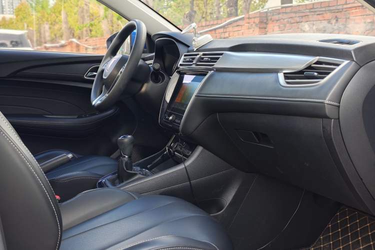 Used Roewe i5 2019 1.5L Manual 4G Connect Leehao Flagship Edition
