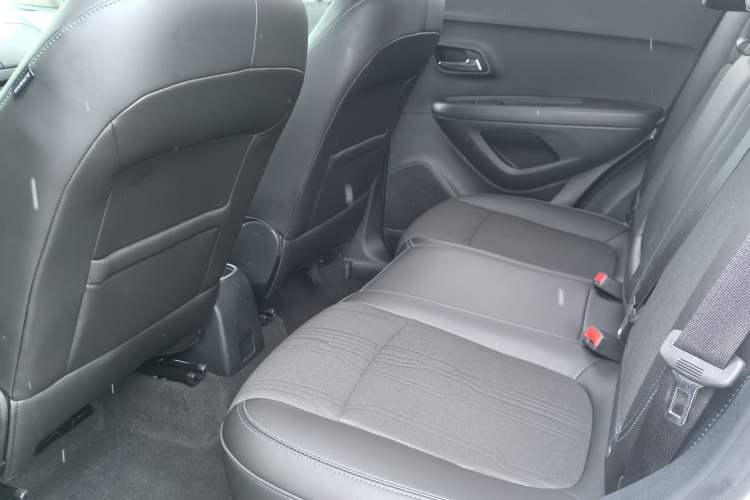 Used Chevrolet Trax 2016 1.4T Automatic Two-Wheel Drive Luxury Version Interior 7