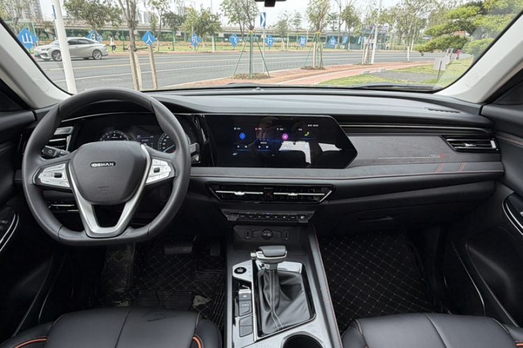 Used CHANGAN OSHAN X7 PLUS 2022 1.5T Blue Whale Edition Automatic Luxury 7-Seater