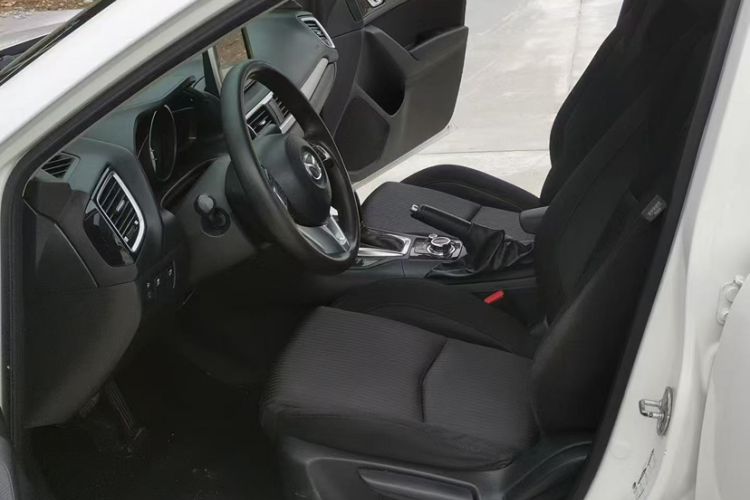 Used Mazda Mazda 3 Axela 2014 Sedan 1.5L Automatic Luxury Model