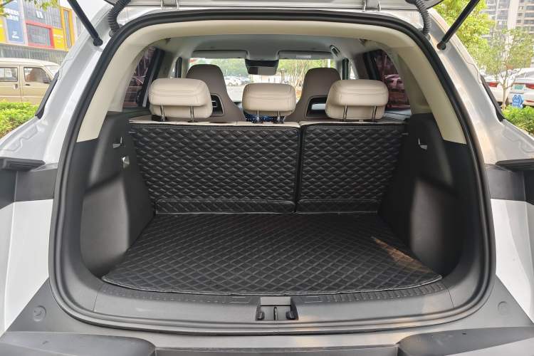 Used BYD Yuan UP 2025 Intelligent Driving Version 401 KM Dynamic Edition Trunk