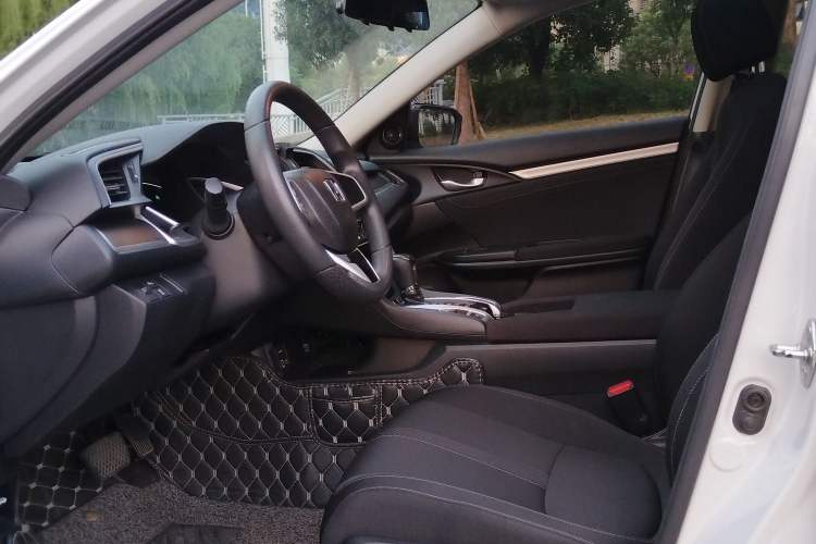 Used Honda Civic 2016 220TURBO CVT Luxury Edition
