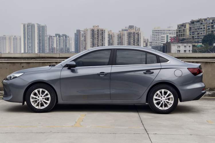 Used Roewe i5 2023 1.5L CVT Luxury Edition
