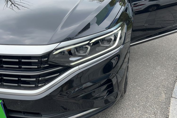 Used Volkswagen Passat 2023 Facelift 330TSI Luxury Edition