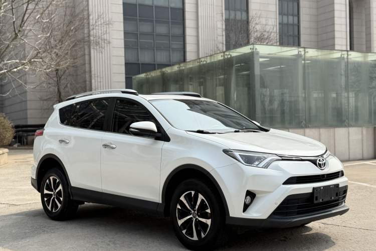 Used Toyota RAV4 2019 2.0L CVT Two-Wheel Drive Pioneer Edition China V Standard Exterior 2