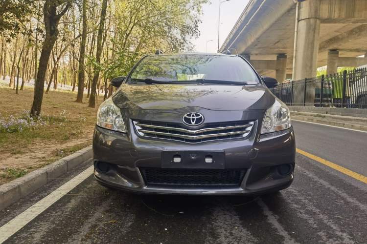 Used Toyota Verso 2014 Starlight 180E CVT Elite Edition