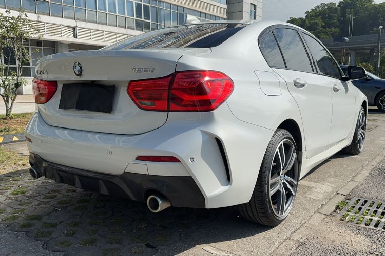 Used BMW 1 Series 2020 125i Leading Model M Sport Package Exterior 4