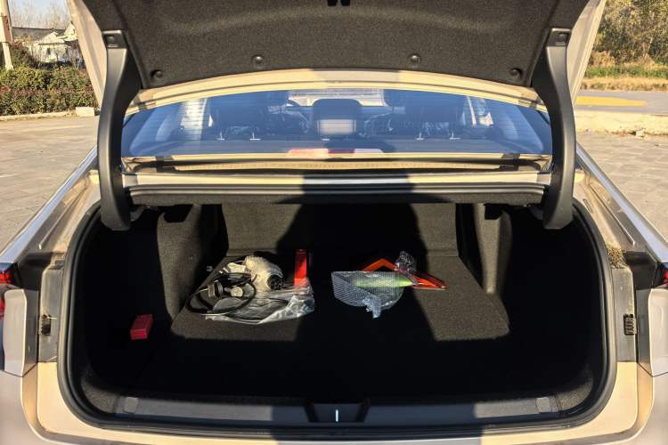 Used Wuling Xingguang 2024 Co-Creation Edition 510 Advanced Model
