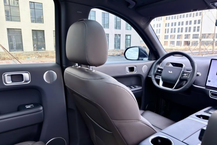 Used Li Auto L8 2023 Pro Model Interior 2