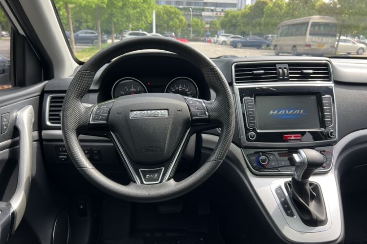 Used Haval M6 2019 1.5T DCT Two-Wheel Drive Value Edition China VI Standard Interior 3