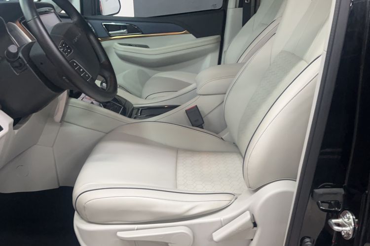 Used FORTHING M7 2022 Lingjue Model 2.0T Automatic Executive Edition
