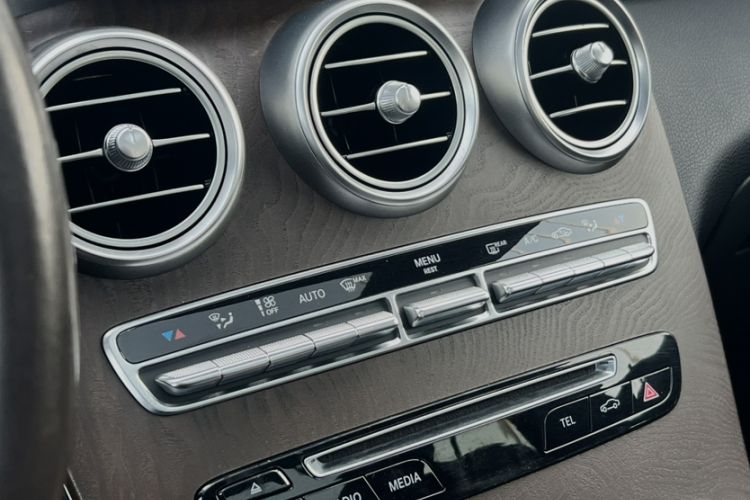 Used Mercedes-Benz GLC 2019 Refreshed GLC 300 L 4MATIC Dynamic Edition