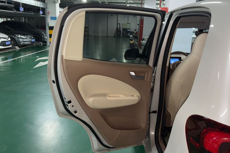 Used Wuling Hongguang MINIEV 2025 Four-Door Version Zhenxiang+ Edition Interior 3