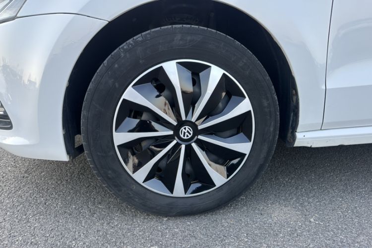 Used Volkswagen Polo 2016 1.6L Automatic Comfort Model