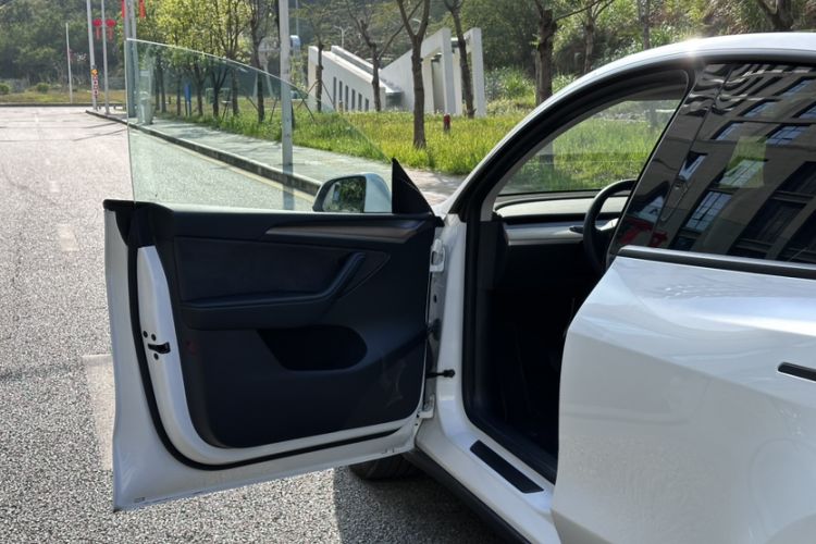 Used Tesla Model Y 2022 Rear-Wheel-Drive Version