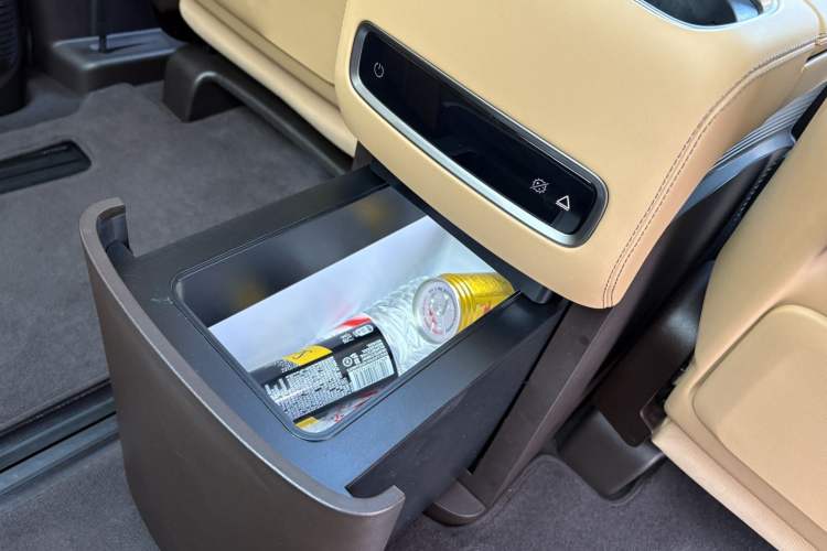 Used Denza D9 2024 EV 620 Premium Model