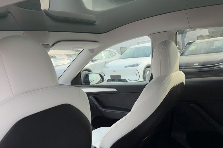 Used Tesla Model Y 2022 Rear-Wheel-Drive Version
