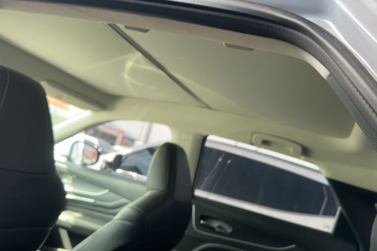 Used Venucia V 2021 260T Idol Edition
