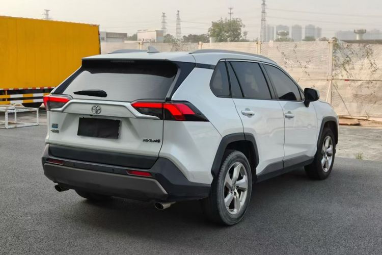 Used Toyota RAV4 2021 2.0L CVT Two-Wheel Drive Fashion Edition
