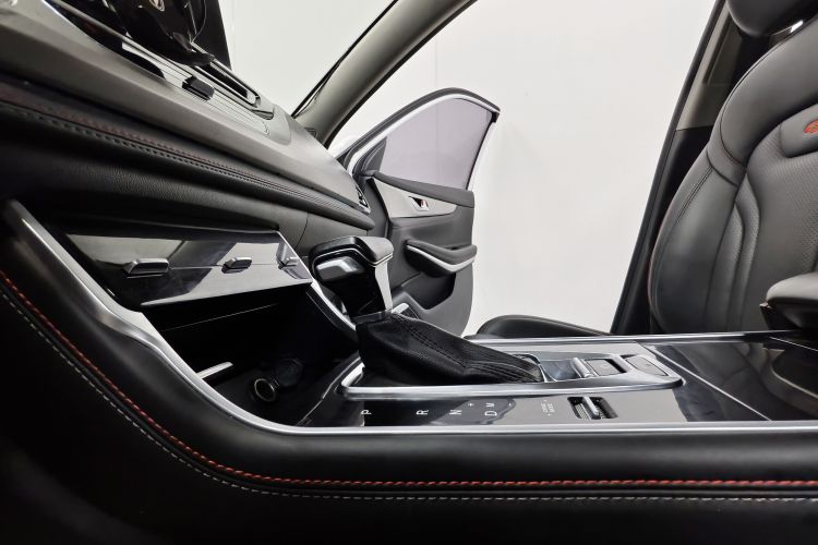 Used CHANGAN CS75 2018 280T Automatic Smart Edition China V-standard Interior 5