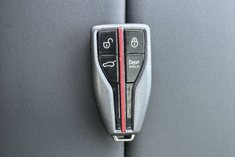 Used Hongqi HS7 2022 3.0T Automatic All-Wheel Drive ZhiLian Flagship Edition Five Seats Interior 1