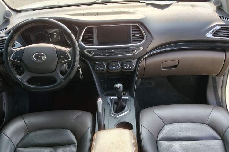 Used GAC Trumpchi GS4 2017 235T Manual Two-Wheel Drive Luxury Edition
