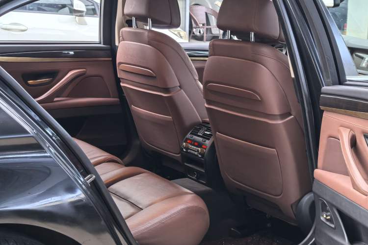 Used BMW 5 Series 2014 535Li Leading Model