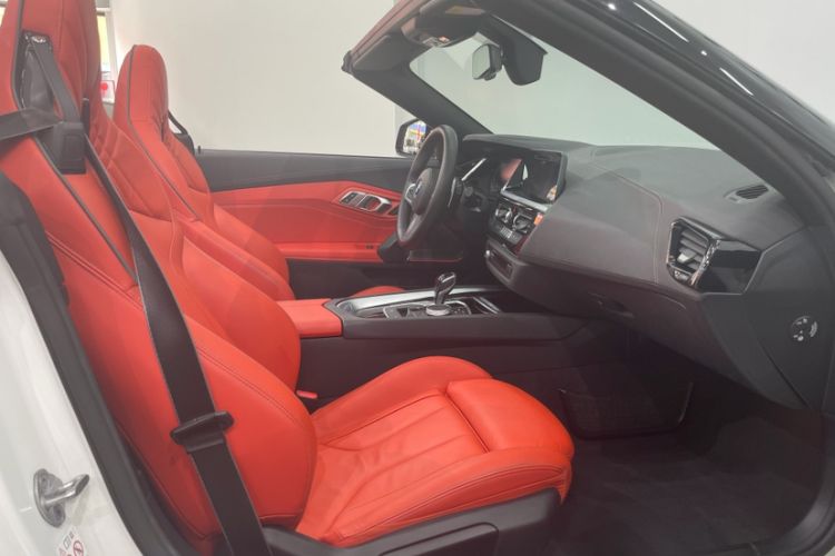 Used BMW Z4 2019 sDrive 25i M Sport Package Interior 10