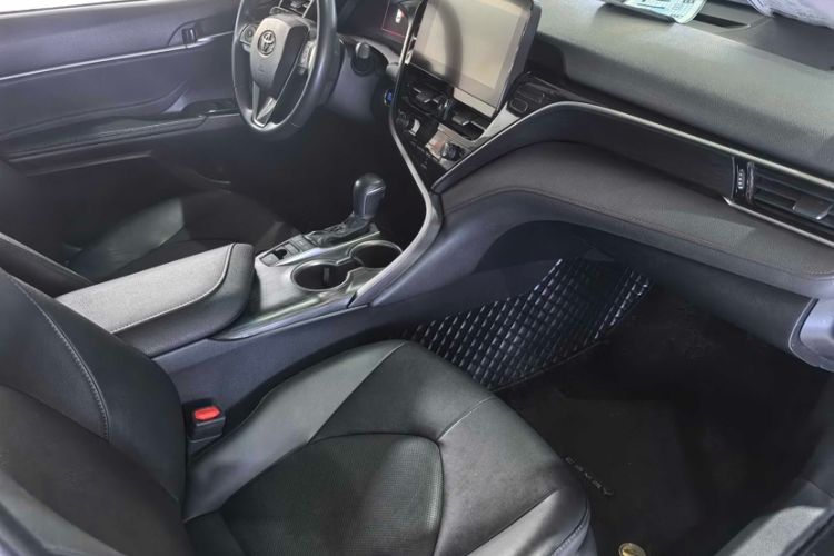 Used Toyota Camry 2021 2.5G Luxury Edition
