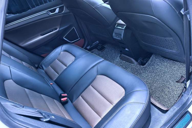 Used Geely Auto Emgrand GS 2017 Elegant Edition 1.3T Automatic Smart Connectivity Model