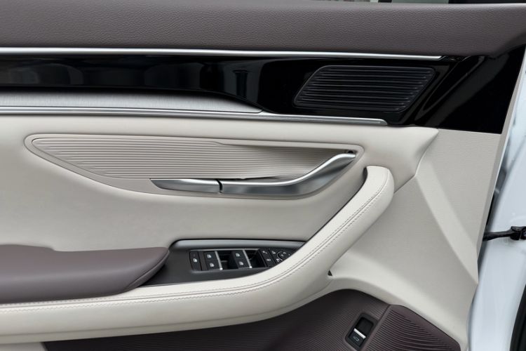 Used BYD Song PLUS New Energy 2025 EV Smart Drive Edition 605km Flagship Model Interior 9