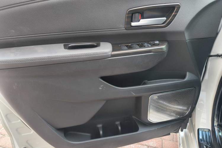 Used Toyota Sienna 2024 2.5L Hybrid Four-Wheel Drive Prestige Edition
