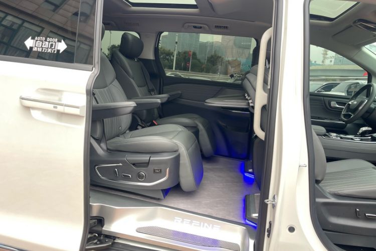 Used JAC Refine RF8 PHEV 2024 Hongmeng Edition 1.5T 150KM Flagship Model – Lithium Iron Phosphate
