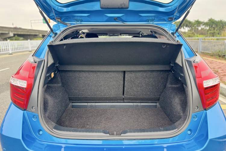 Used Toyota YARiS L Zhi Xuan 2019 1.5E CVT Dynamic Edition China VI compliant