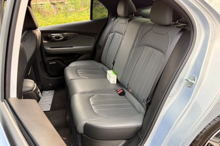 Used GAC Trumpchi EMPOW 2024 270T DCT Yingbao R-Style Edition Interior 4