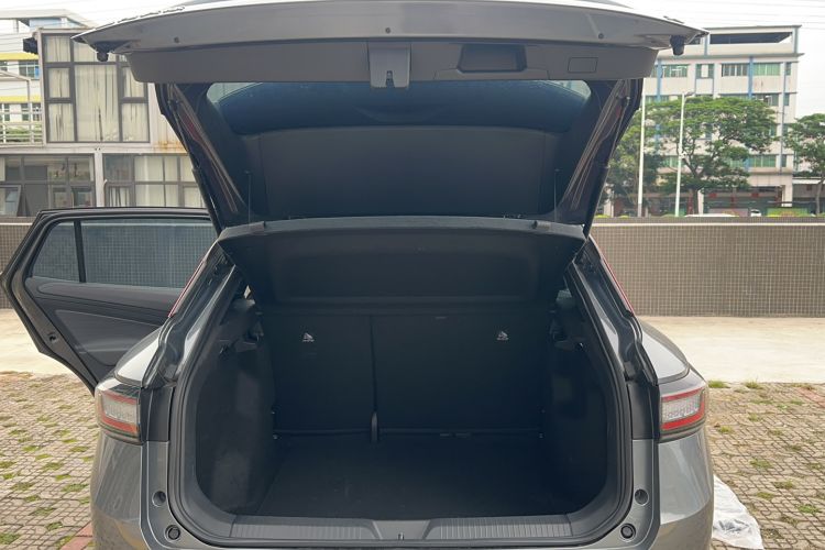 Used Volkswagen ID.4 X 2024 Pure & Smart Edition Trunk