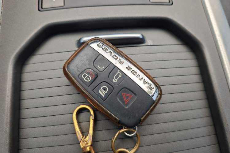 Used Land Rover Range Rover Evoque 2018 240 PS SE Smart Brilliance Edition