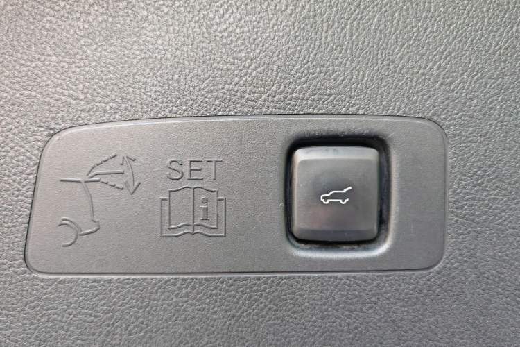 Used Lincoln Corsair 2020 2.0T Two-Wheel-Drive Black Knight Limited Edition