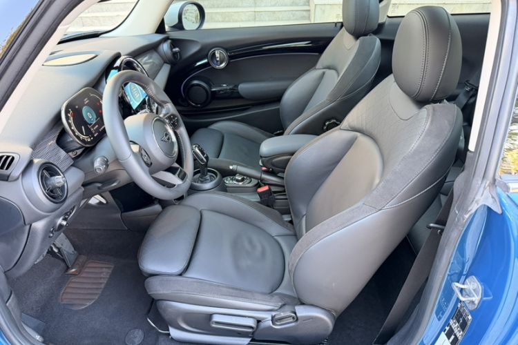 Used MINI 2022 1.5T COOPER Artist