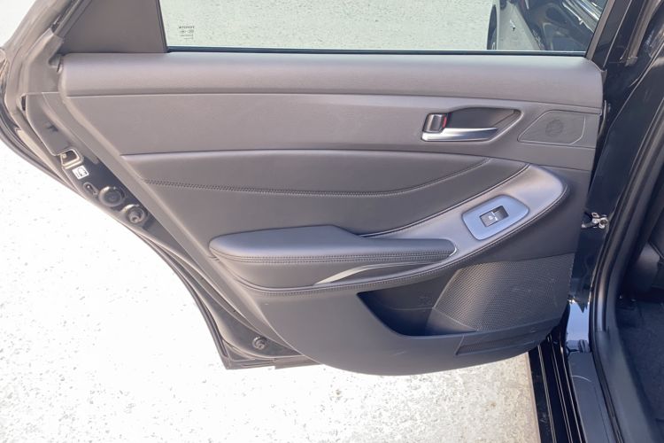 Used Toyota Avalon 2022 Dual-Engine 2.5L Luxury Edition
