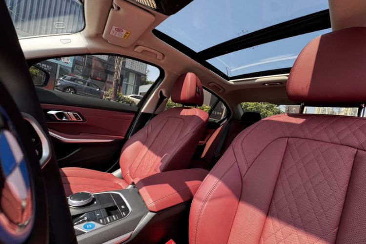 Used BMW i3 2025 eDrive 35 L
