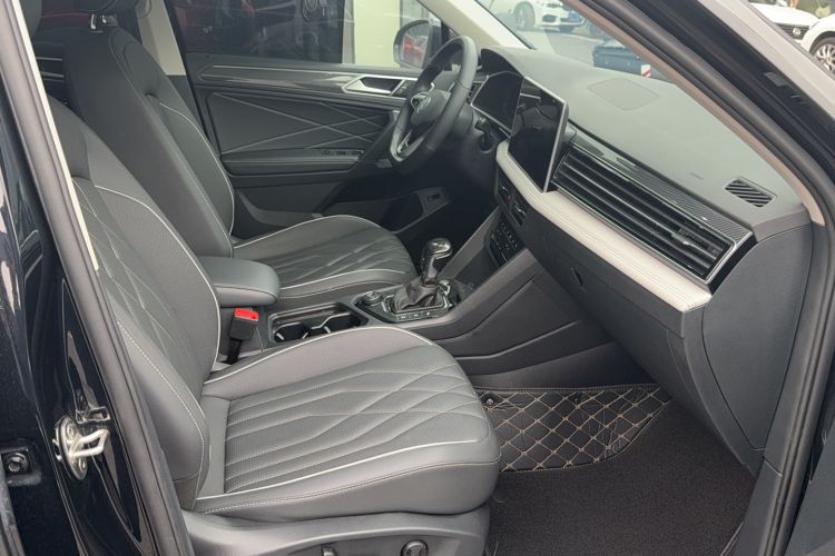 Used Volkswagen Tiguan L 2023 Facelifted 380TSI Automatic All-Wheel Drive R-Line Plus Version 7-Seater