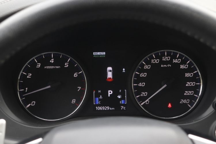 Used Mitsubishi Outlander 2019 2.4L 4x4 Zhi Xiang Edition 7 Seats China V Emission Standard
