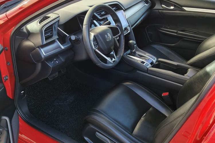 Used Honda Civic 2016 220TURBO CVT Luxury Edition
